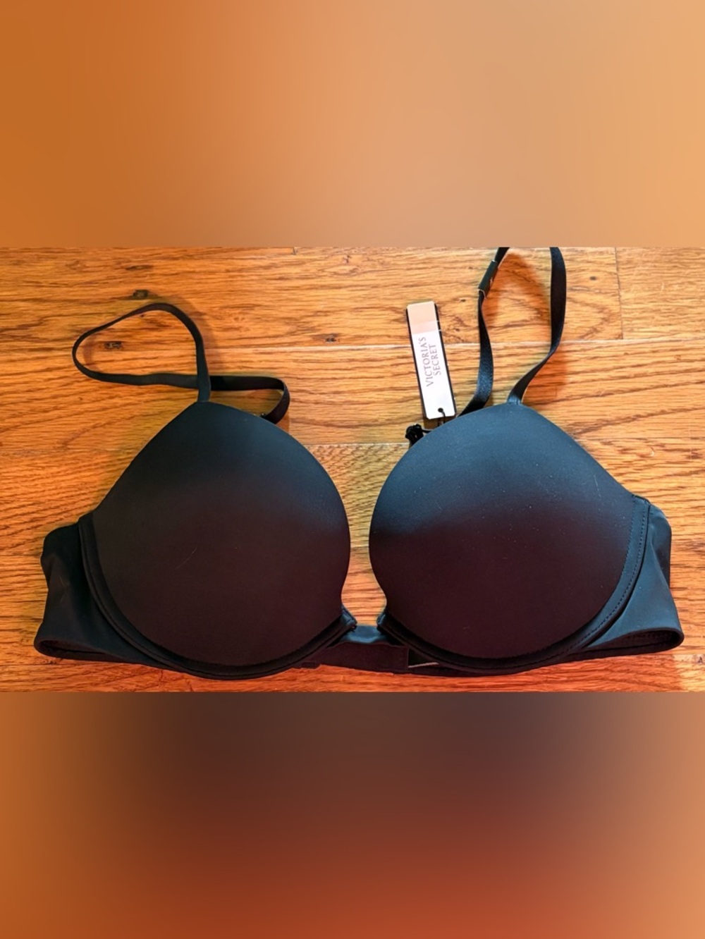 Victoria Secret padded/plunge Bra, Black, Size 34C, NWT
